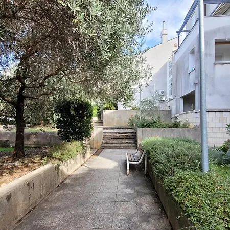 Antica شقة نجيفيش
